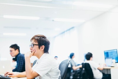 【シニアWebエンジニア／ハイブリッドワーク】最大級の人材採用サービス「ジョブメドレー」｜少数精鋭のエンジニアチームのリード・開発企画を担うWebエンジニアを募集します！